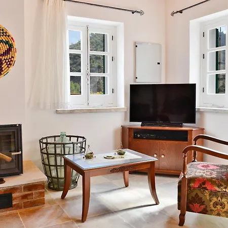 Landhaus Vasilikis House *